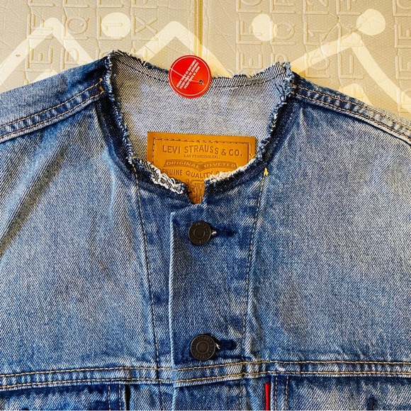 Vintage Levi’s levis snake embroidered graphic trucker denim jean jacket M - Picture 10 of 11